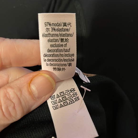 NWT VS STRETCHY SOFT NIGHTY - Picture 6 of 7